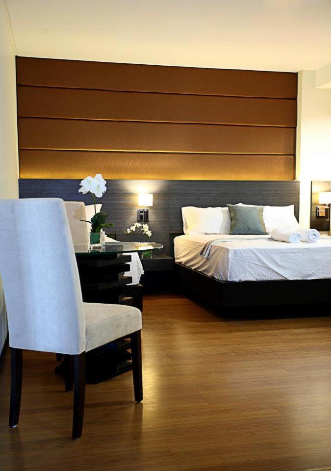 Makati Boutique Hotel Near Naia Airport Terminal 3 Edsa Pasay Cbd Макати Экстерьер фото