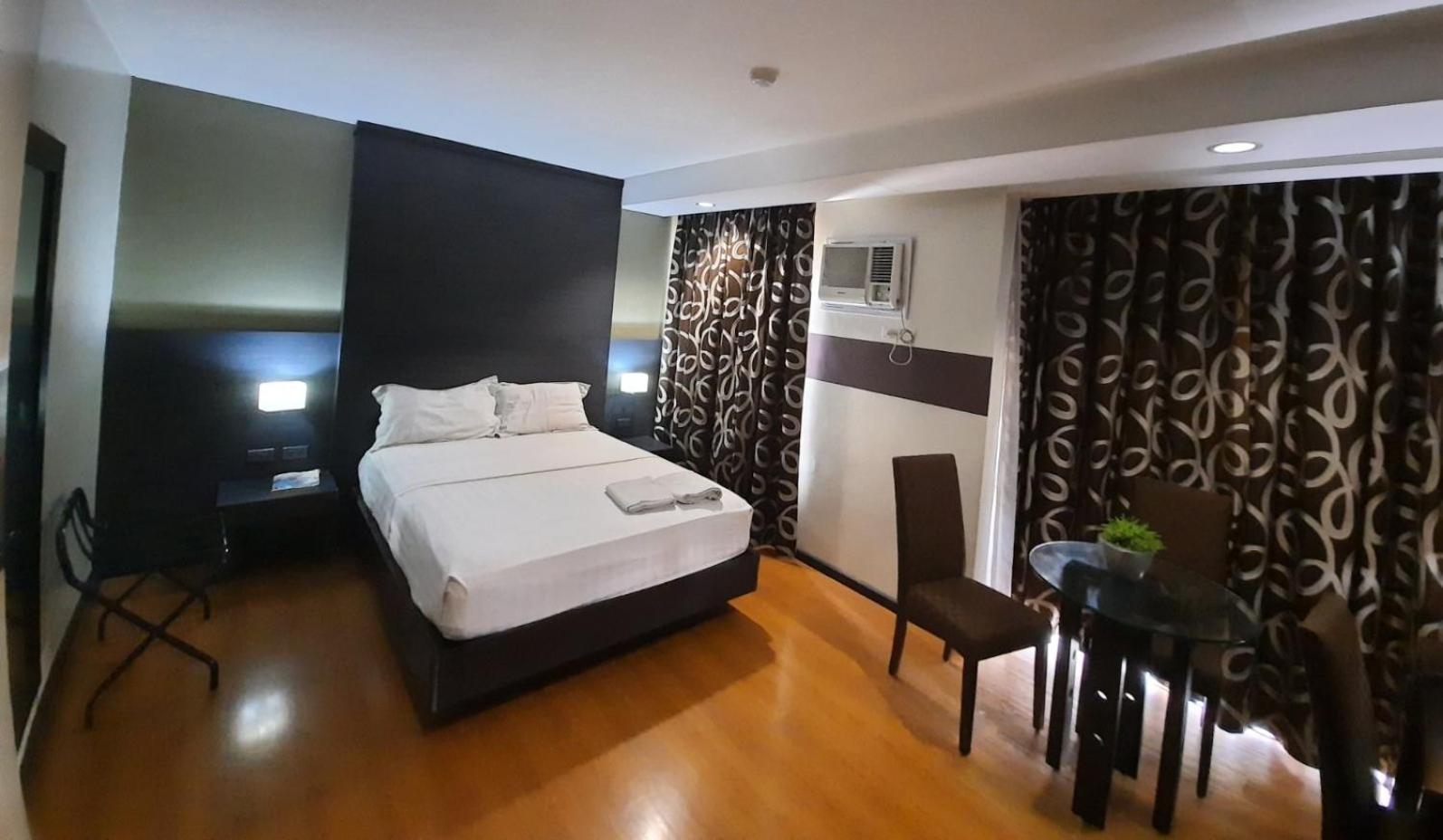 Makati Boutique Hotel Near Naia Airport Terminal 3 Edsa Pasay Cbd Макати Экстерьер фото